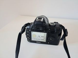 Cámara Nikon D60 + Flash