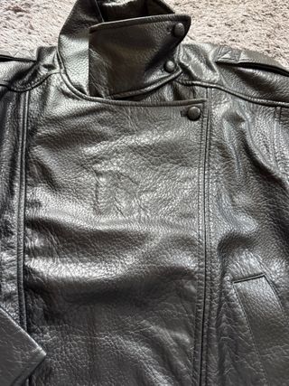 Cazadora efecto piel clon  YSL Zara XS