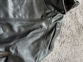 Cazadora efecto piel clon  YSL Zara XS