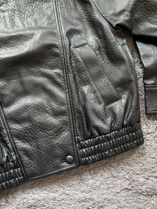 Cazadora efecto piel clon  YSL Zara XS