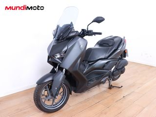 YAMAHA X-MAX 125
