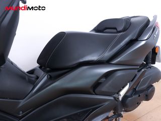 YAMAHA X-MAX 125