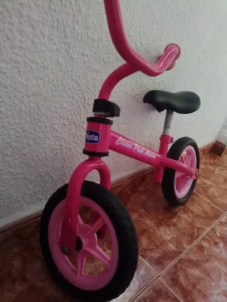 Bicicleta sin pedales rosa