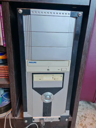 Ordenador Philips Torre y Monitor