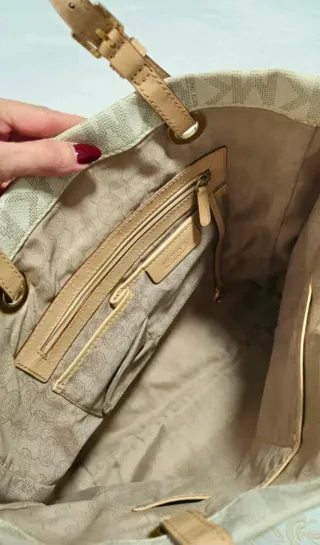 Bolso Michael Kors Beige y Dorado