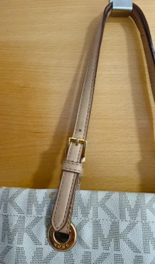 Bolso Michael Kors Beige y Dorado