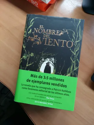 El nombre del viento (Crónica del asesino de re...