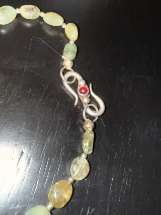 Collar de plata con colgante cuadrado