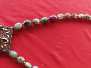 Collar de plata con colgante cuadrado