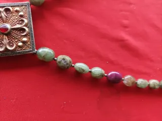 Collar de plata con colgante cuadrado