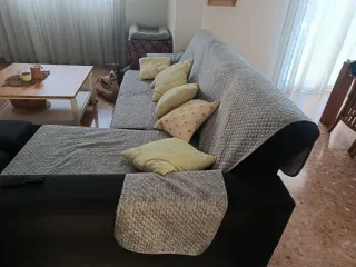 Sofá chaise longue (Se encuentra en Canals)