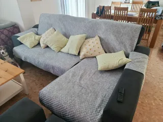 Sofá chaise longue (Se encuentra en Canals)