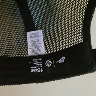 Gorro Nike Negro y Verde