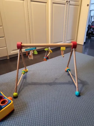 Barra de ejercicios para bebé