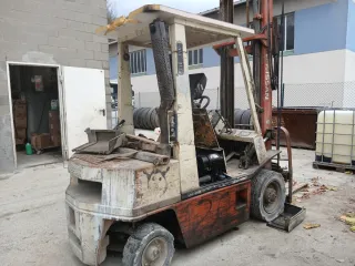 Carretilla elevadora Nissan 2.0 tn