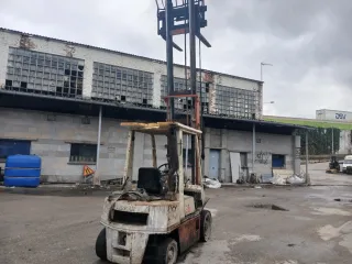 Carretilla elevadora Nissan 2.0 tn