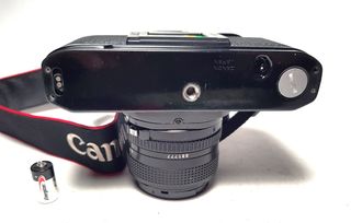 Canon AE-1 Negra + Lente FD 28mm 1:2.8