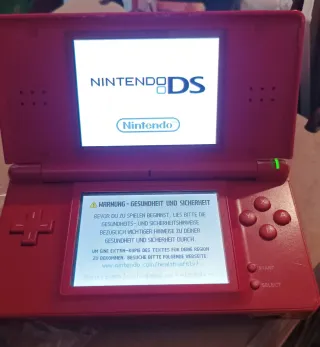 4 Nintendo DS Blancas y Grisesy rojo