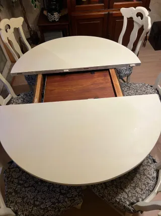 Mesa de comedor y 6 sillas