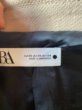 Abrigo Zara Camel Talla XS, oversize.