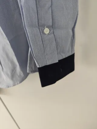 Camisa azul hombre