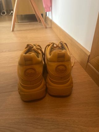 Zapatillas Buffalo plataforma color marrón/amarill