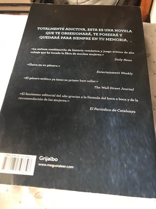 Regalo libro Cincuenta sombras más oscuras LEER