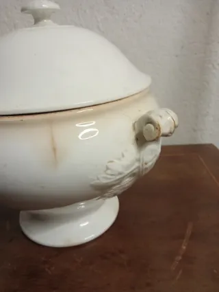 Zuppiera antica Laveno porcellana bianca