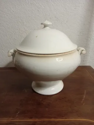 Zuppiera antica Laveno porcellana bianca