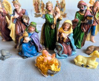 Presepe con 11 figure in resina (NUOVO)