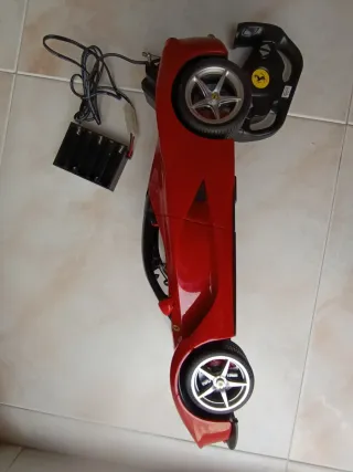 Ferrari Laferrari teledirigido rojo