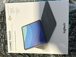 Teclado Logitech Combo Touch iPad