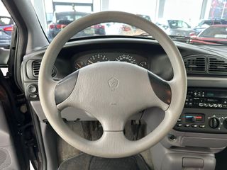 CHRYSLER GRAND VOYAGER SE 2.4 150CV 7 PLAZAS