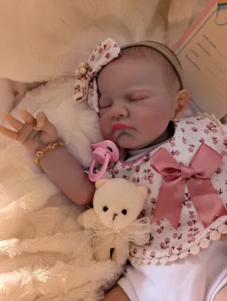 Reborn la cabecita  va hacia atrás como un bebé