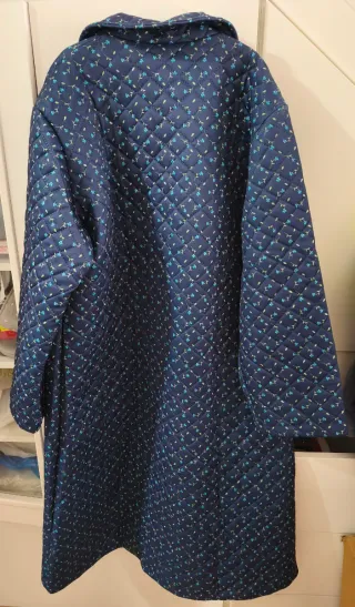 Bata acolchada señora floral