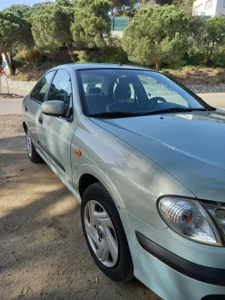 Nissan Almera 2002
