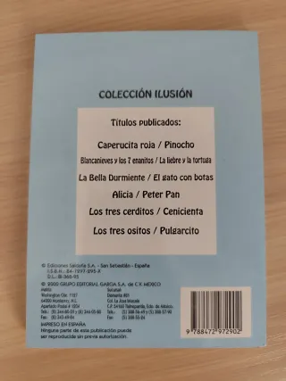 Libro Caperucita roja y Pinocho