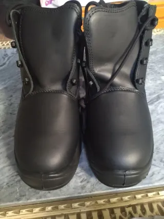Botas de cuero negras talla 42