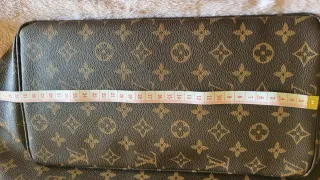 Conjunto Bolso Neverfull y Cartera Marrón. Interio