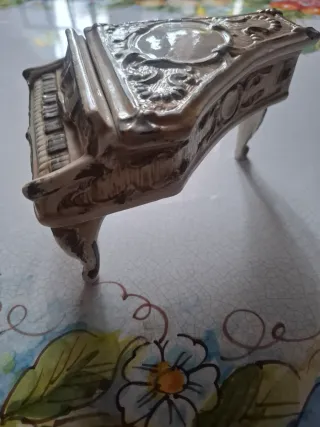 Pianoforte portagioie in ceramica made in Italy 50