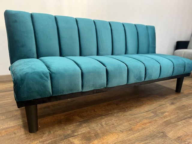 Sofá Cama Cali Terciopelo Gris o Azul – Ideal para Espacios Pequeños