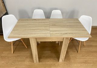 Mesa extensible 134x67cm + 4 sillas nórdicas blancas, negras o grises