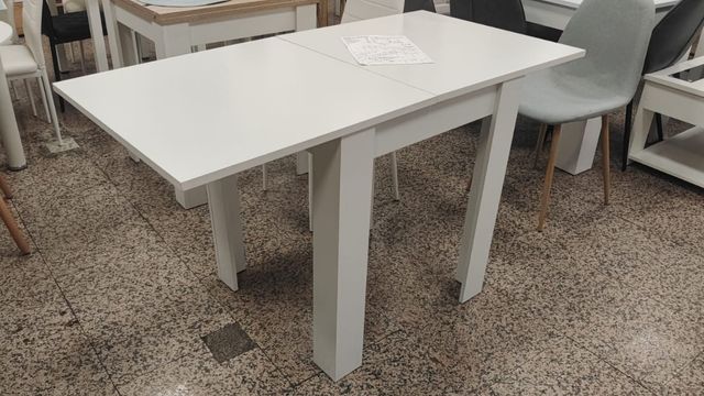 Mesa extensible 134x67cm + 4 sillas nórdicas blancas, negras o grises