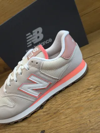 New Balance 38 Beige/coral