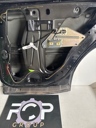 Puerta Trasera Derecha Cadillac SRX 2003-2009 3.6