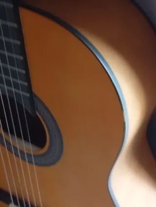 Guitarra Clásica Marrón con Funda