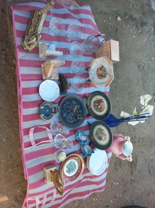 Lote de artículos de decoración y menaje