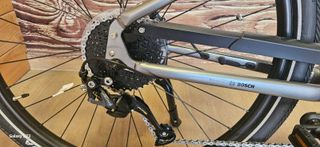 Bicicleta Eléctrica Cannondale Adventure Neo 4