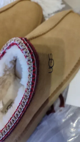 Ciabatte UGG tazz platform cammello con pelliccia