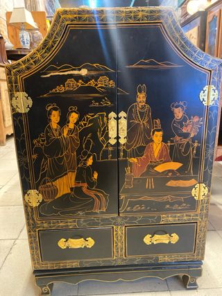 Dibujo antiguo mujer moda